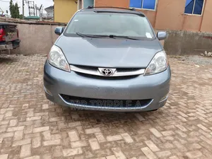 Toyota Sienna 2006 Blue