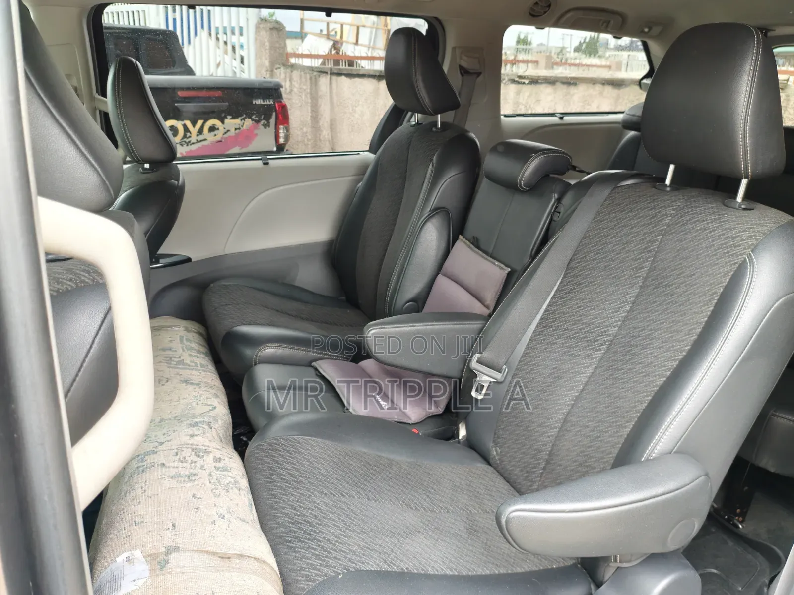 Toyota Sienna 2012 Gray