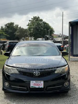 Toyota Camry SE 4dr Sedan (2.5L 4cyl 6A) 2012 Black