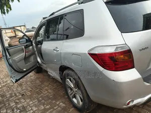 Toyota Highlander 2009 Silver