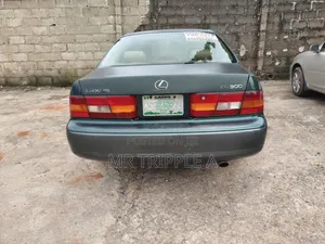 Lexus ES 300 1997 Green