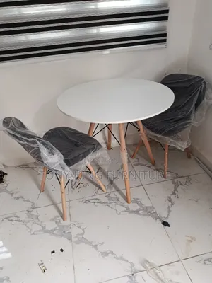 Mini Round Wooden Top Restaurant/Dining Table Set