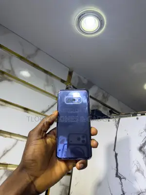 Samsung Galaxy S10e 128 GB Blue