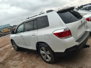 Toyota Highlander 2012 White