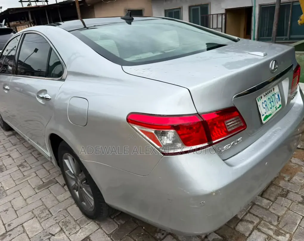 Lexus ES 350 2011 Silver