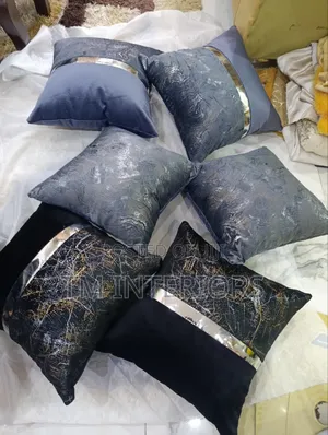 Classic Quality Throw Pillows