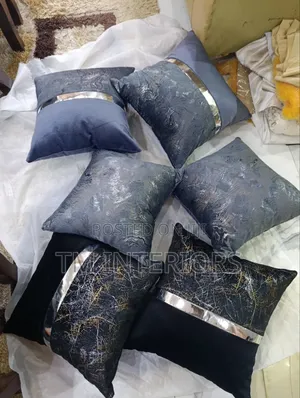 Classic Quality Throw Pillows