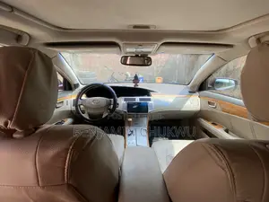 Toyota Avalon 2006