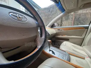 Toyota Avalon 2006