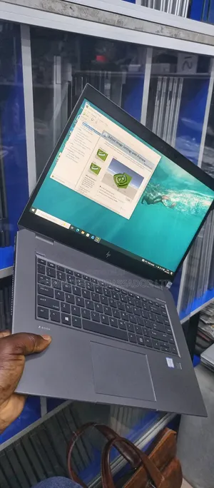 Laptop HP ZBook Studio G5 16GB Intel Core i7 SSD 512GB