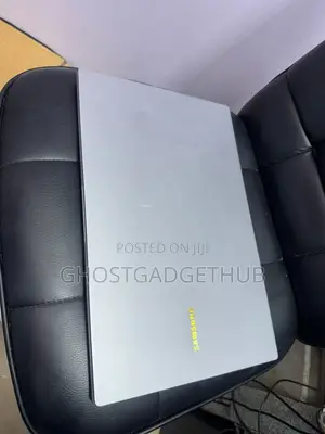 Laptop Samsung Galaxy Book4 8GB Intel Core 5 SSD 256GB