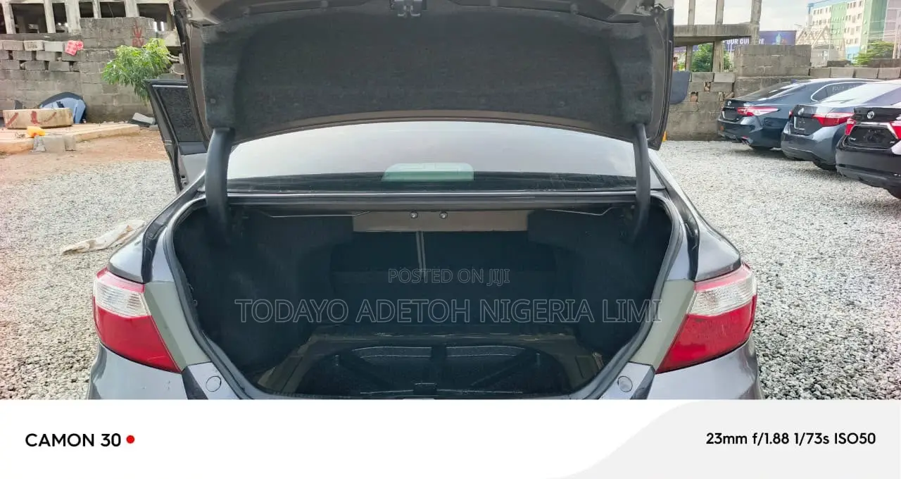 Toyota Camry 2016 Gray