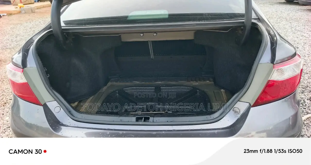Toyota Camry 2016 Gray
