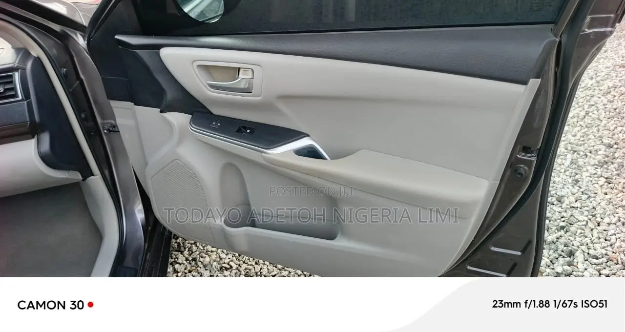 Toyota Camry 2016 Gray