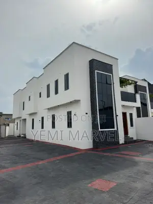 4bdrm Duplex in Emmanuel Estate, for sale