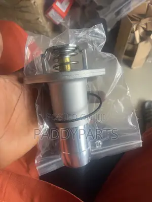 Hummer H3 Thermostat Housing