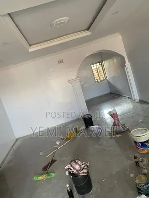 3bdrm Block of Flats in Hassan Block’S, for rent