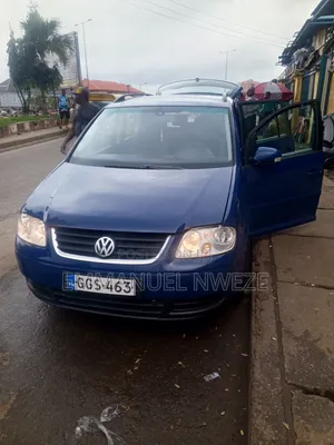 Volkswagen Touran 2010 Blue