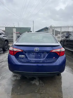 Toyota Corolla 2015 Blue