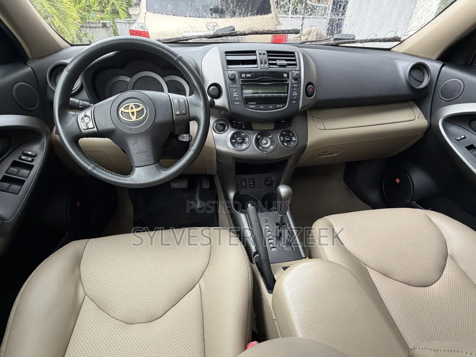 Toyota RAV4 2010 Black
