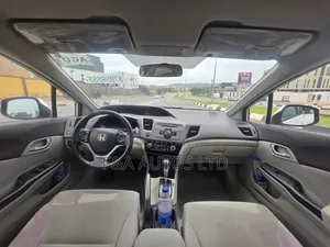 Honda Civic 2013 White