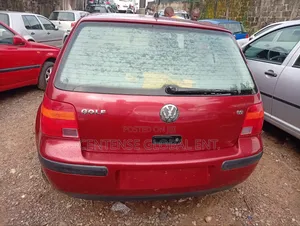 Volkswagen Golf 2003 Red