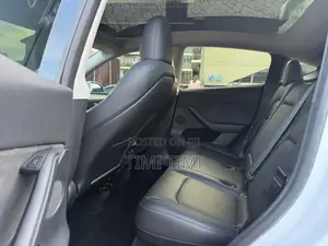 Tesla Model Y 75D kWh Performance 2022 White