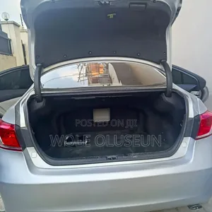 Lexus ES 2012 Silver