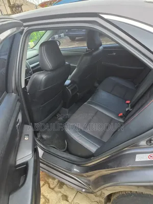 Toyota Camry 2016 Gray