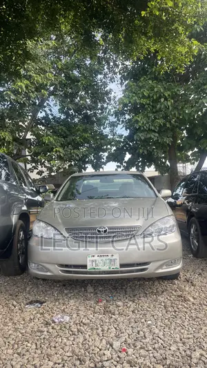 Toyota Camry 2004 Silver