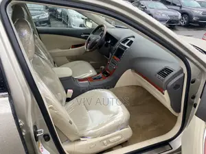 Lexus ES 350 2010 Gold