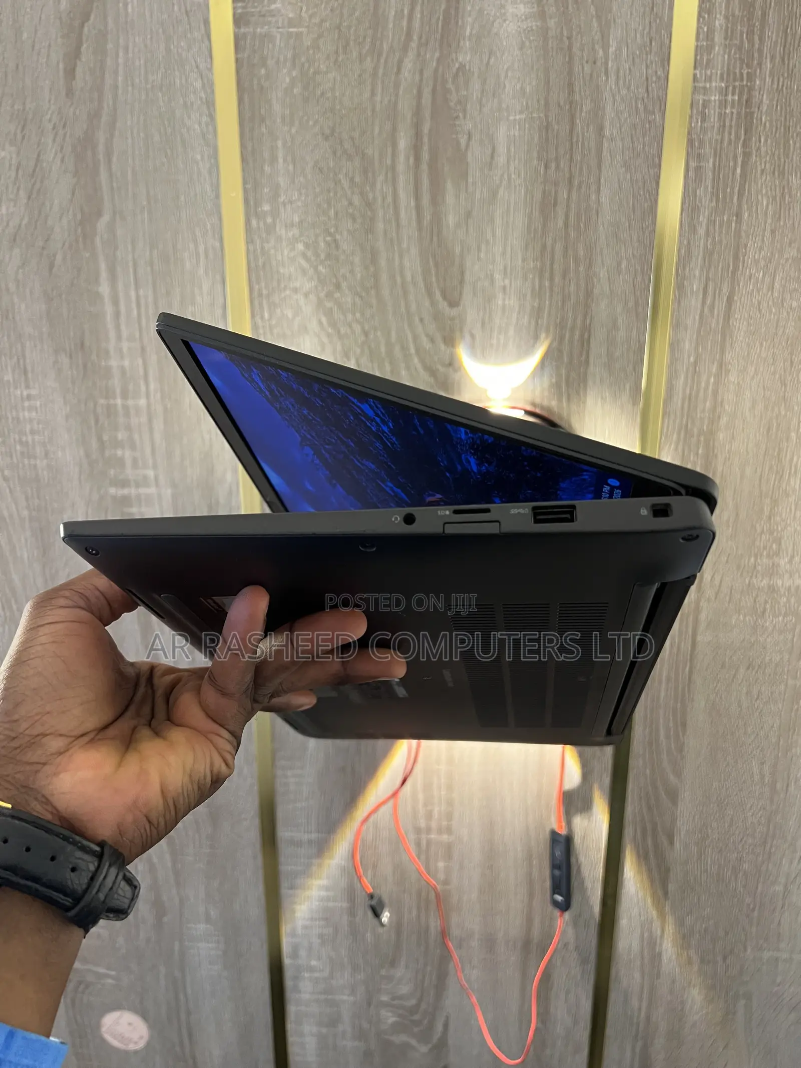 Laptop Dell Latitude 7400 8GB Intel Core i5 SSD 256GB