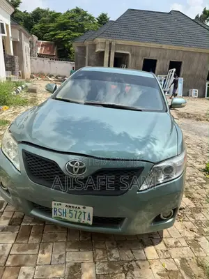 Toyota Camry LE 4dr Sedan (2.5L 4cyl 6AM) 2010 Green