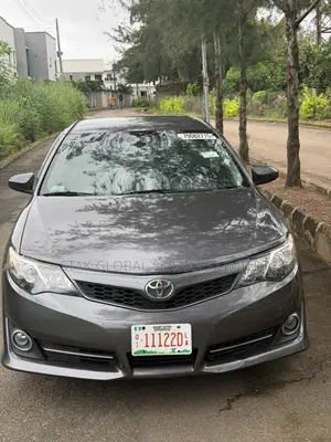 Toyota Camry SE Sport 4dr Sedan (2.5L 4cyl 6A) 2014 Gray