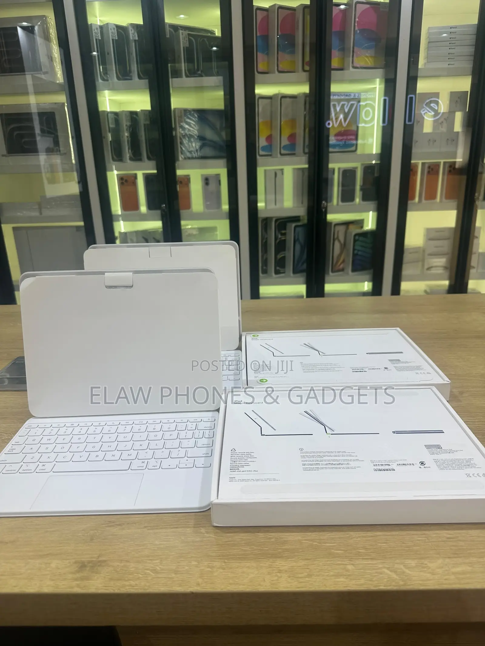 2025 13 INCH M3/M4 iPad Air Magic Keyboard