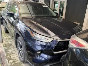 Toyota Highlander XLE FWD 2020 Blue