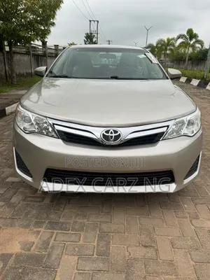 Toyota Camry 2013 Gold