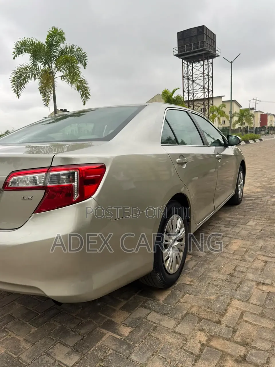 Toyota Camry 2013 Gold