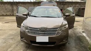 Toyota Venza V6 AWD 2010 Gold