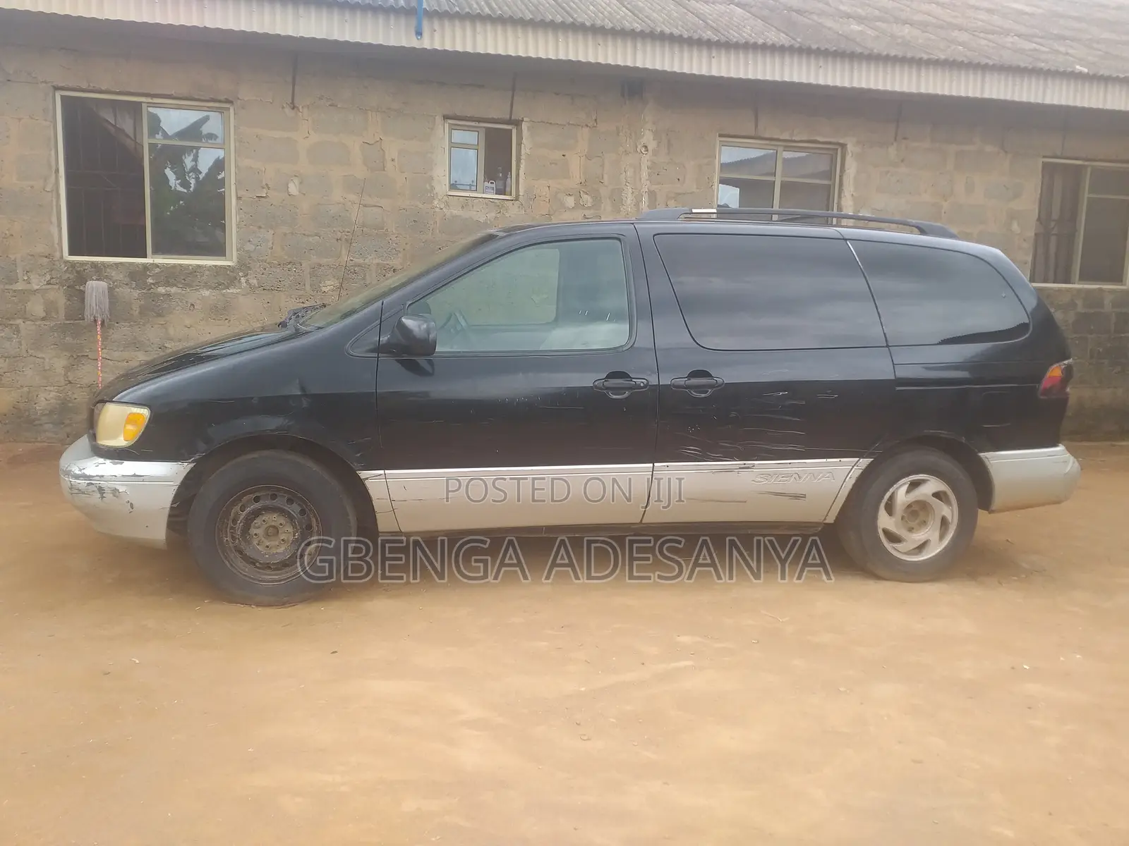 Toyota TownAce 2000 Black