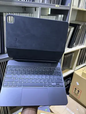 Open Box  Magic Keyboard for iPad Pro,10th Gen Air 13inch 11inch