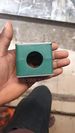 Tubing Clip 1/2" 1/4"
