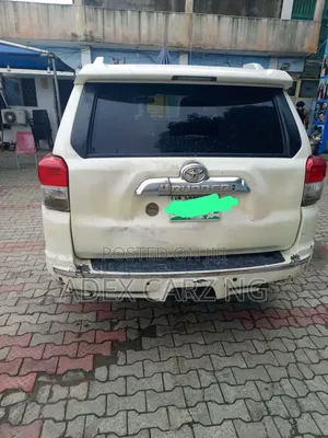 Toyota 4-Runner 2010 White