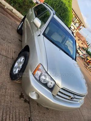 Toyota Highlander 2003 Gold