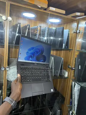 Laptop Dell Latitude 5300 8GB Intel Core i5 SSD 256GB