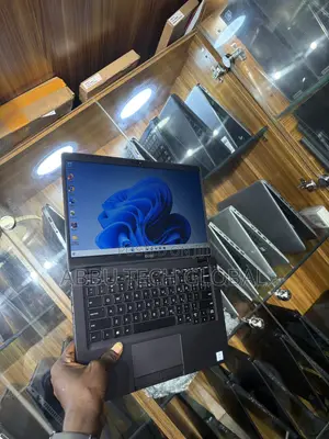 Laptop Dell Latitude 5300 8GB Intel Core i5 SSD 256GB