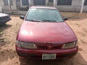 Nissan Almera Tino 2002 Red