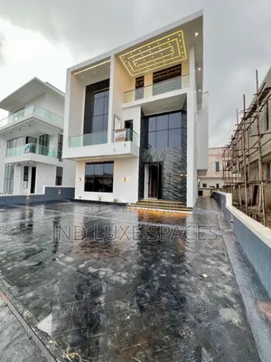 5bdrm Duplex in Chevron for sale
