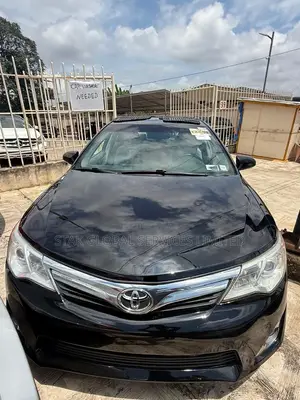 Toyota Camry XLE 4dr Sedan (2.5L 4cyl 6A) 2012 Black