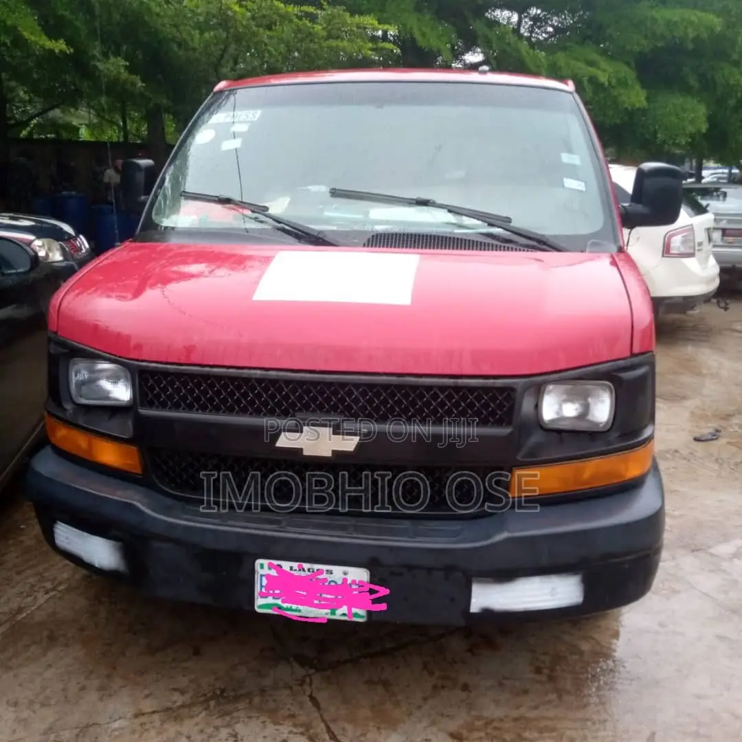 Chevrolet 3500 2011 Red